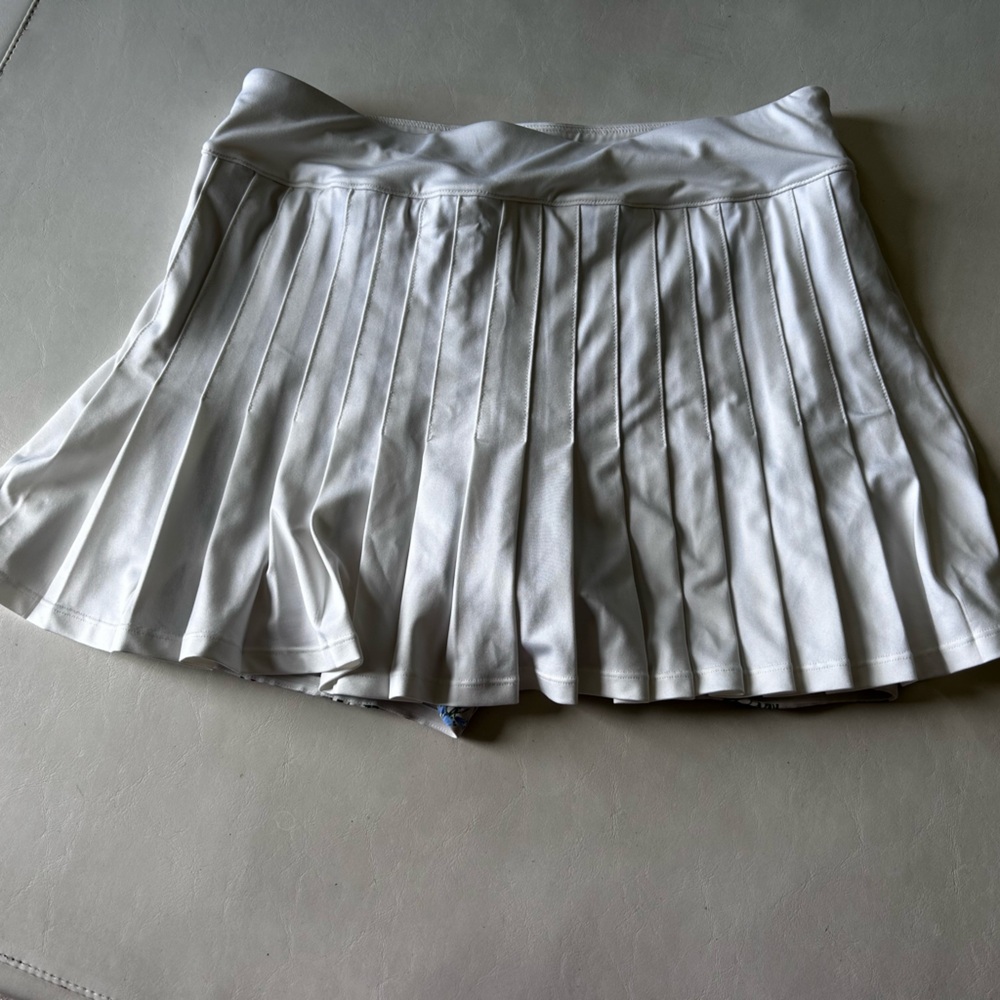 Tuckernuck White and Fred Buds Tennis Skort